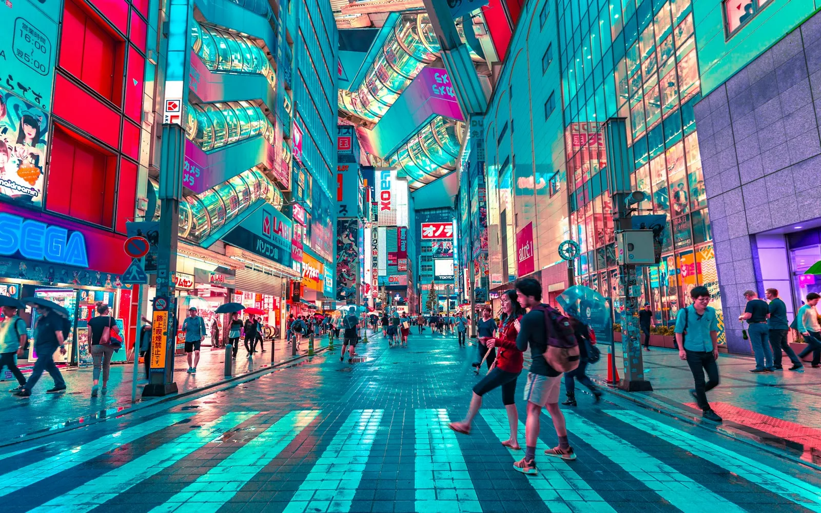 Shinjuku street in full colour
