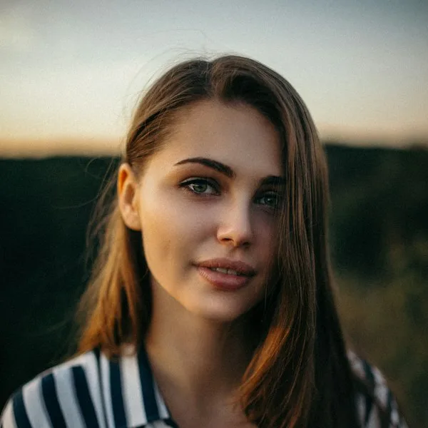 Lena Hart